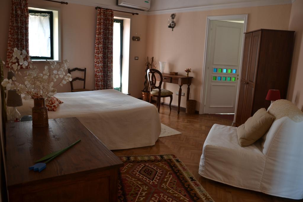 B&B Velardi Viagrande Ruang foto